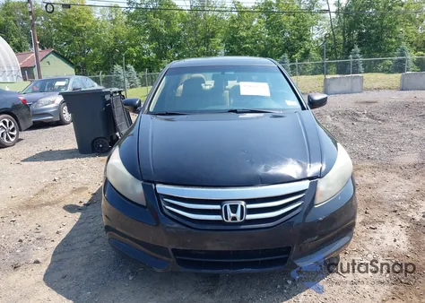 2011 Honda Accord 2.4 Ex-L z USA, uszkodzony, nr VIN 1HGCP2F80BA066449
